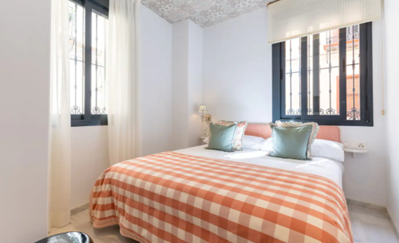 apartamentos de day apartment para alquiler para empresas en Sevilla Nervión