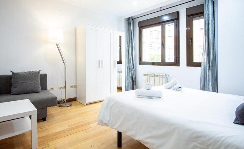 apartamentos de day apartment para alquiler para empresas en Madrid Pacífico