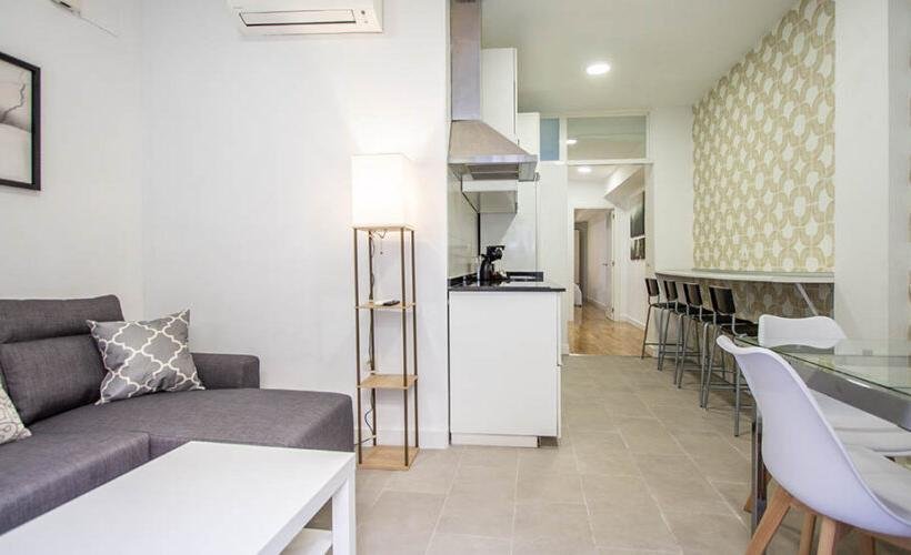 apartamentos de day apartment para alquiler para empresas en Madrid Cuatro Caminos
