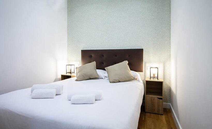 apartamentos de day apartment para alquiler para empresas en Madrid Cuatro Caminos