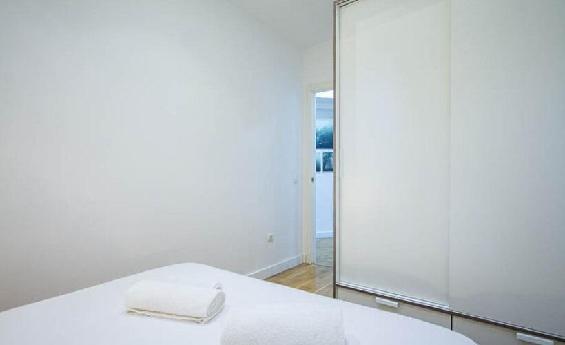 apartamentos de day apartment para alquiler para empresas en Madrid Cuatro Caminos