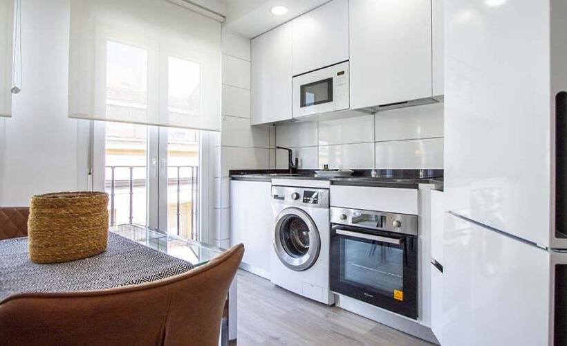 apartamentos de day apartment para alquiler para empresas en Madrid Cuatro Caminos