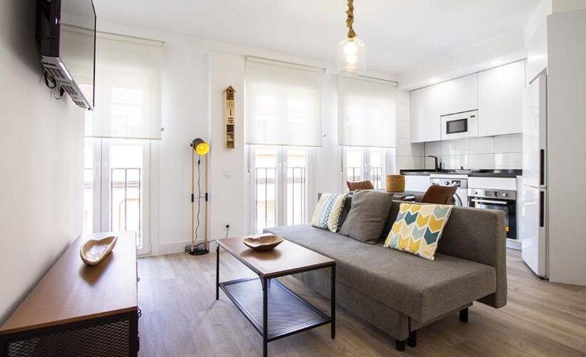 apartamentos de day apartment para alquiler para empresas en Madrid Cuatro Caminos