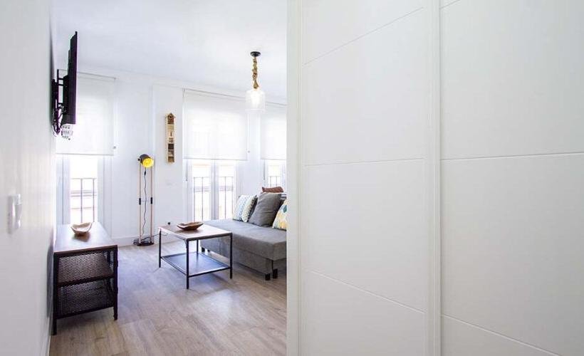 apartamentos de day apartment para alquiler para empresas en Madrid Cuatro Caminos