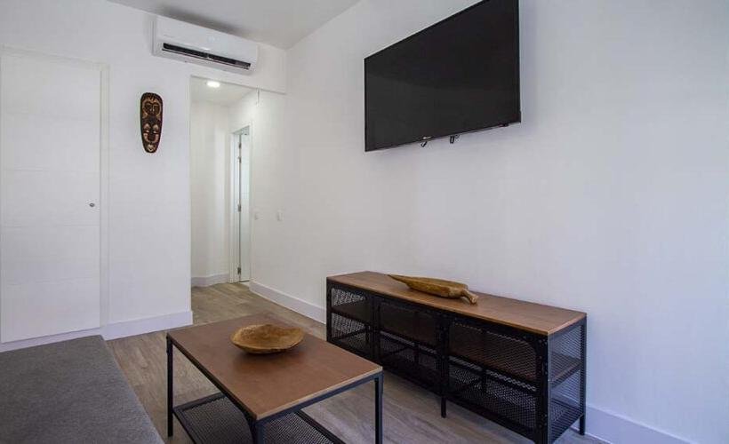 apartamentos de day apartment para alquiler para empresas en Madrid Cuatro Caminos