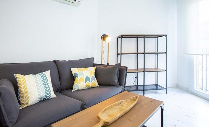 apartamentos de day apartment para alquiler para empresas en Madrid Cuatro Caminos