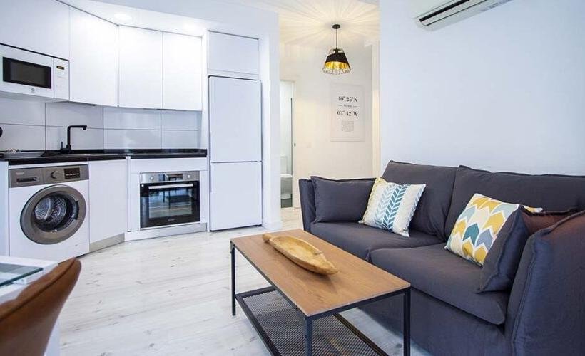 apartamentos de day apartment para alquiler para empresas en Madrid Cuatro Caminos